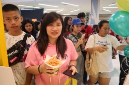 Potato Corner ฟีเว่อร์ ชาวนครสวรรค์ แห่อุดหนุนธุรกิจ “พีช-พชร” ต่อคิวซื้อเฟรนช์ฟรายส์