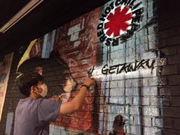 "Red Hot Chili Pepers : The Getaway" Graffiti