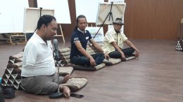 เอกชัย วรรณแก้ว ประธานโครงการอาสาศิลป์   อบรมศิลปินที่ผ่านการคัดเลือก รุ่น 3