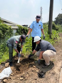 PT PSP Tanam 75 Bibit Pohon di Desa Klapanunggal, Bogor