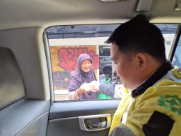 Aksi Sosial PT PSP Bagikan Makan Siang Gratis untuk Pengemis dan Tunawisma