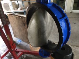 Butterfly valve with actuator AP10
