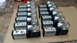วาล์วลม 5/2 เกลียว 2หุน pneumatic valve