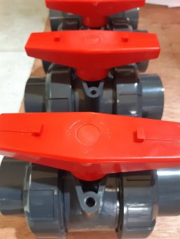 UPVC True Union Ball Valve 150PSI at 150 °C Seat PTEE DN 50 DN 80