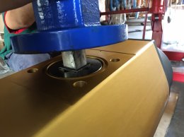 Butterfly valve with actuator AP10