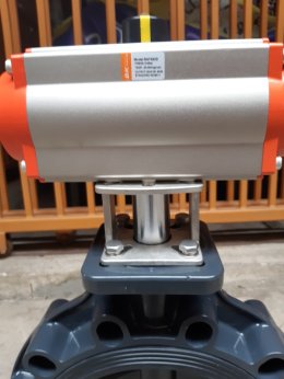 UPVC lug type butterfly valves + pneumatic actuator