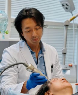 แนะนำเทคนิคดูแลแผลเป็นหลุมสิวด้วย SYLFIRM X Plus + Exosomes (SYLFIRM X Plus & Exosomes for Acne Scar Treatment)