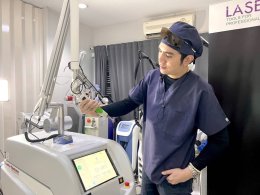 "แนะนำเทคนิคดูแลผิวหลังรักษาหลุมสิวด้วยเลเซอร์ครับIntroducing Techniques for Caring for and Treating Acne Scars with Laser"
