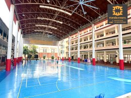 เบาะหุ้มเสากันกระแทก ภายในโรงเรียน  