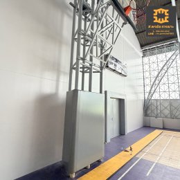 เบาะหุ้มเสากันกระแทก ภายในโรงยิม โรงเรียนนานาชาติ