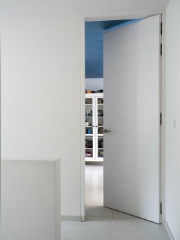 ประตูห้องน้ำสวยด้วย ประตูupvc ทนแดดกันน้ำ ผลิตความสูง 240CM