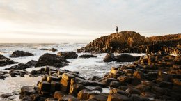 ตำนานทางเดินยักษ์ Giant's Causeway ไอร์แลนด์เหนือ แท่งหินสมมาตรมหัศจรรย์ริมชายฝั่ง