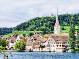 Stein am Rhein-Switzerland เป็นเมืองเล็กๆที่มีทะเลสาบใกล้ๆ