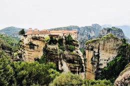 Meteora-Greece โขดหินขนาดมหึมาเหล่านี้ มีภูมิทัศน์ตระการตา