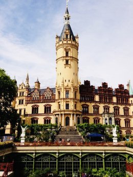 Schwerin Castle-Germanyปราสาทชเวรินที่นักเดินทางท่องเที่ยว