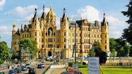 Schwerin Castle-Germanyปราสาทชเวรินที่นักเดินทางท่องเที่ยว