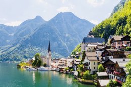 Hallstatt-Austriaทะเลสาบฮัลล์ชตัทท์ในซาลซ์คัมเมอร์กุท