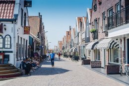 Volendam-Netherlands โรงประมูลปลาในอดีตที่มีความสวยงาม