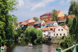 Cesky Krumlov-Czech เป็นเมืองเล็กๆที่มีแม่น้ำไหลผ่าน