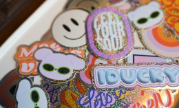 สติ๊กเกอร์ holo dot