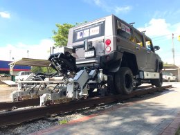 HI-RAIL VEHICLE
