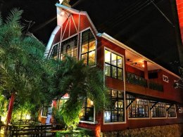 โรงแรมฟาร์มเฮาส์ Farm House Ranong