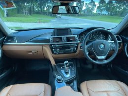 2019 BMW SERIES 3 320D LUXURY โฉม F30 สีบรอนซ์เงิน