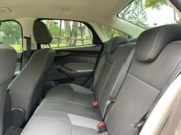   2014 FORD FOCUS 4DOOR AT  1.6  สีดำ
