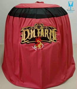 ขอบพระคุณ D.M. Farm  มุ้งไก่ชน ตัดเย็บด้วยผ้าสีเดียวทั้งหลัง เย็บผ้าทับหูแขวนไม่หลุดง่ายl เย็บเก็บชายมุ้ง  พรมรองสุ่มไก่เย็บขอบอย่างดีพร้อมปักโลโก้ ️ จัดส่งฟรี ไม่มีปลายทางค่ะ  มีบริการปักชื่อ และโลโก้ ออกแบบฟรี สนใจสอบถามเพิ่มเติม  https://line.me/ti/p/V