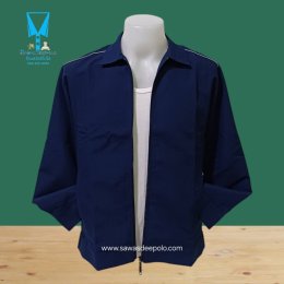 เสื้อแจ็คเก็ตสีกรม คอปกทรงคลาสสิค เนื้อผ้าไมโครพีช เนื้อนุ่มเบาสัมผัสสบายไม่ยับง่าย ไม่ระคายเคือง มีกระเป๋าข้างซ้าย-ขวา ใส่กันแดดกันลม พร้อมบริการปักโลโก้ไม่จำกัดขั้นต่ำ สนใจสอบถามเพิ่มเติม  https://line.me/ti/p/VJeTnWFnQS  www.sawasdeepolo.com ️ 08422540