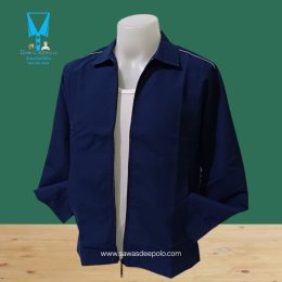 เสื้อแจ็คเก็ตสีกรม คอปกทรงคลาสสิค เนื้อผ้าไมโครพีช เนื้อนุ่มเบาสัมผัสสบายไม่ยับง่าย ไม่ระคายเคือง มีกระเป๋าข้างซ้าย-ขวา ใส่กันแดดกันลม พร้อมบริการปักโลโก้ไม่จำกัดขั้นต่ำ สนใจสอบถามเพิ่มเติม  https://line.me/ti/p/VJeTnWFnQS  www.sawasdeepolo.com ️ 08422540