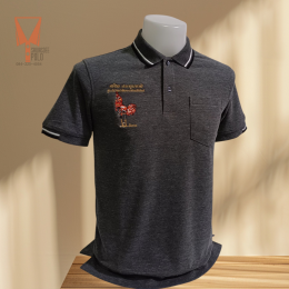 ขอบพระคุณ ซุ้มไก่ชนชัยวัฒน์ เสื้อโปโลผ้าทีเคพรีเมี่ยม เนื้อนุ่มระบายอากาศได้ดี ไม่ร้อน ไม่อับชื้น บริการปักโลโก้และชื่อ พร้อมออกแบบ ไม่มีขั้นต่ำ  สนใจ เพียงส่งรูปหรือวาดรูปแบบที่ต้องการ ให้ทางร้านออกแบบให้ได้นะคะ️ สนใจสอบถามเพิ่มเติม  http://line.me/ti/p/