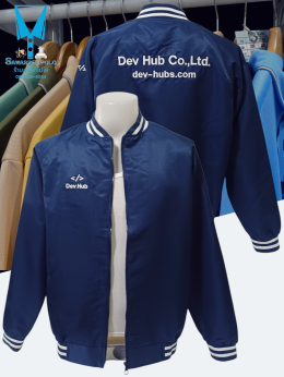 ขอบพระคุณ Dev Hub Co.,Ltd. เสื้อแจ็คเก็ตทรงเบสบอล เนื้อผ้าไมโครพีช เนื้อนุ่มเบาสัมผัสสบายไม่ยับง่าย ไม่ระคายเคือง มีกระเป๋าข้างซ้าย-ขวา ใส่แล้วไม่ร้อน บริการปักเสื้อ พร้อมออกแบบ ไม่มีขั้นต่ำ สนใจสอบถามเพิ่มเติม  https://line.me/ti/p/VJeTnWFnQS  www.sawasd