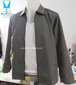 เสื้อแจ็คเก็ตคอปกทรงคลาสสิค เนื้อผ้าไมโครพีช เนื้อนุ่มเบาสัมผัสสบายไม่ยับง่าย ไม่ระคายเคือง มีกระเป๋าข้างซ้าย-ขวา ใส่กันแดดกันลม บริการปักเสื้อ พร้อมออกแบบ ไม่มีขั้นต่ำ สนใจสอบถามเพิ่มเติม  https://line.me/ti/p/VJeTnWFnQS  www.sawasdeepolo.com ️ 084225405