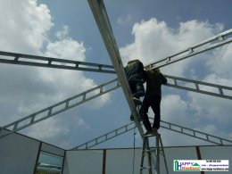  Build prefabricated buildings with EPS Isowall Sandwich Panel walls. Moveable, lightweight, and keep cool. Happy Meebaan