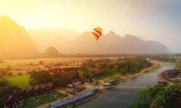 เที่ยวลาวใต้ ปากเซ หลี่ผี คอนพะเพ็ง | อุ้มรักทัวร์