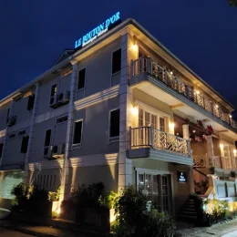 Le Bouton D'or ท่าแขก | โรงแรมบูติก