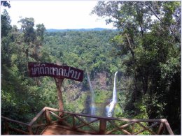 ทัวร์ลาวใต้ Zipline โหนสลิงที่น้ำตกตาดฟาน 