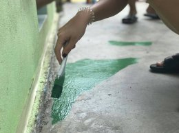 "Community color design service: Painting Charity"
