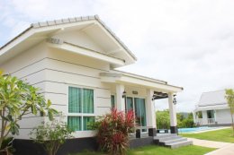 A single house for rent and monthly rental in Hin Lek Fai subdistrict, Hua Hin district near popular tourist destinations. Close to the natural quiet and private.