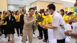 ขอแสดงความยินดีกับ นายแพทย์ ภูริทัต แสงทองพานิชกุล ในโอกาสได้รับการแต่งตั้งให้ดำรงตำแหน่งเป็น ผู้อำนวยการโรงพยาบาลราชพิพัฒน์