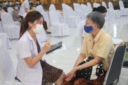 วันนี้ ( 17 พ.ค. 65 )  โรงพยาบาลราชพิพัฒน์ สำนักการแพทย์ กรุงเทพมหานคร ร่วมกับ กรมการแพทย์แผนไทยและการแพทย์ทางเลือก