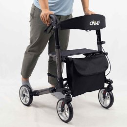 Rollator คืออะไร? ทำไมผู้สูงอายุถึงควรใช้อุปกรณ์ช่วยพยุงเดินที่มั่นคงกว่าไม้เท้า