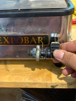 บริการตรวจเช็คพร้อมซ่อมบำรุงเครื่องชงกาแฟ Expobar Office Pulser 1GR โดยช่างศูนย์บริการปทุมธานี