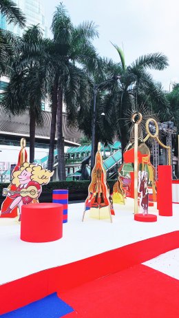 สติ๊กเกอร์ติดกระจก - Backdrop
