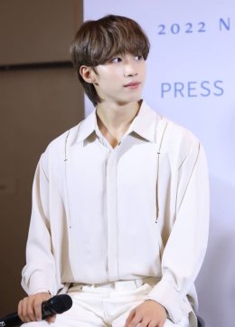 เอ็น.ฟลายอิ้ง เตือน เอ็นเฟียไทย "อย่าโกรธกันนะถ้าจะทำให้กรุงเทพฯ ร้อนกว่าเดิม (ด้วยความคิดถึง)" ในงานแถลงข่าว 2022 N.Flying Live ‘Into The Light’ in Bangkok