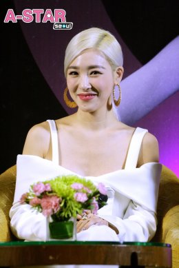 ทิฟฟานี่ ยัง คอนเฟิร์มพร้อม!! ย้ำอยากให้แฟนๆ มาร่วม Celebrate ด้วยกันในคอนเสิร์ตเดี่ยวครั้งแรกของเธอ ทิฟฟานี่ ยัง <โอเพ่น ฮาร์ทส อีฟ> คอนเสิร์ต อิน แบงคอก"