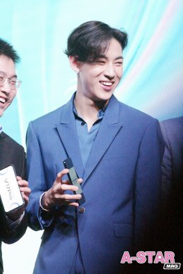 'แบมแบม' ชวน 'มาร์ค' พี่ชายสุดซี้แห่ง GOT7 ร่วมเปิดตัว Vivo V17 Pro สมาร์ทโฟนสุดล้ำ พร้อมกล้อง 6 ตัวเพื่อการถ่ายภาพที่ไร้ขีดจำกัด