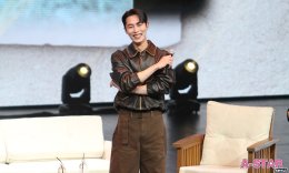 เสน่ห์ล้นหลาม! นายน้อยสุดหล่อ 'อี แจอุค' หอบความขี้เล่นเป็นกันเองมาเซอร์ไพรส์แฟนๆ ชาวไทยตลอดโมเม้นต์สุดประทับใจในงานมีตติ้ง 2023 LEE JAE WOOK ASIA TOUR FAN MEETING <FIRST> IN BANGKOK