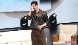 เสน่ห์ล้นหลาม! นายน้อยสุดหล่อ 'อี แจอุค' หอบความขี้เล่นเป็นกันเองมาเซอร์ไพรส์แฟนๆ ชาวไทยตลอดโมเม้นต์สุดประทับใจในงานมีตติ้ง 2023 LEE JAE WOOK ASIA TOUR FAN MEETING <FIRST> IN BANGKOK